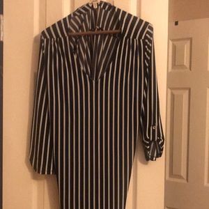 Dress/shirt black and white